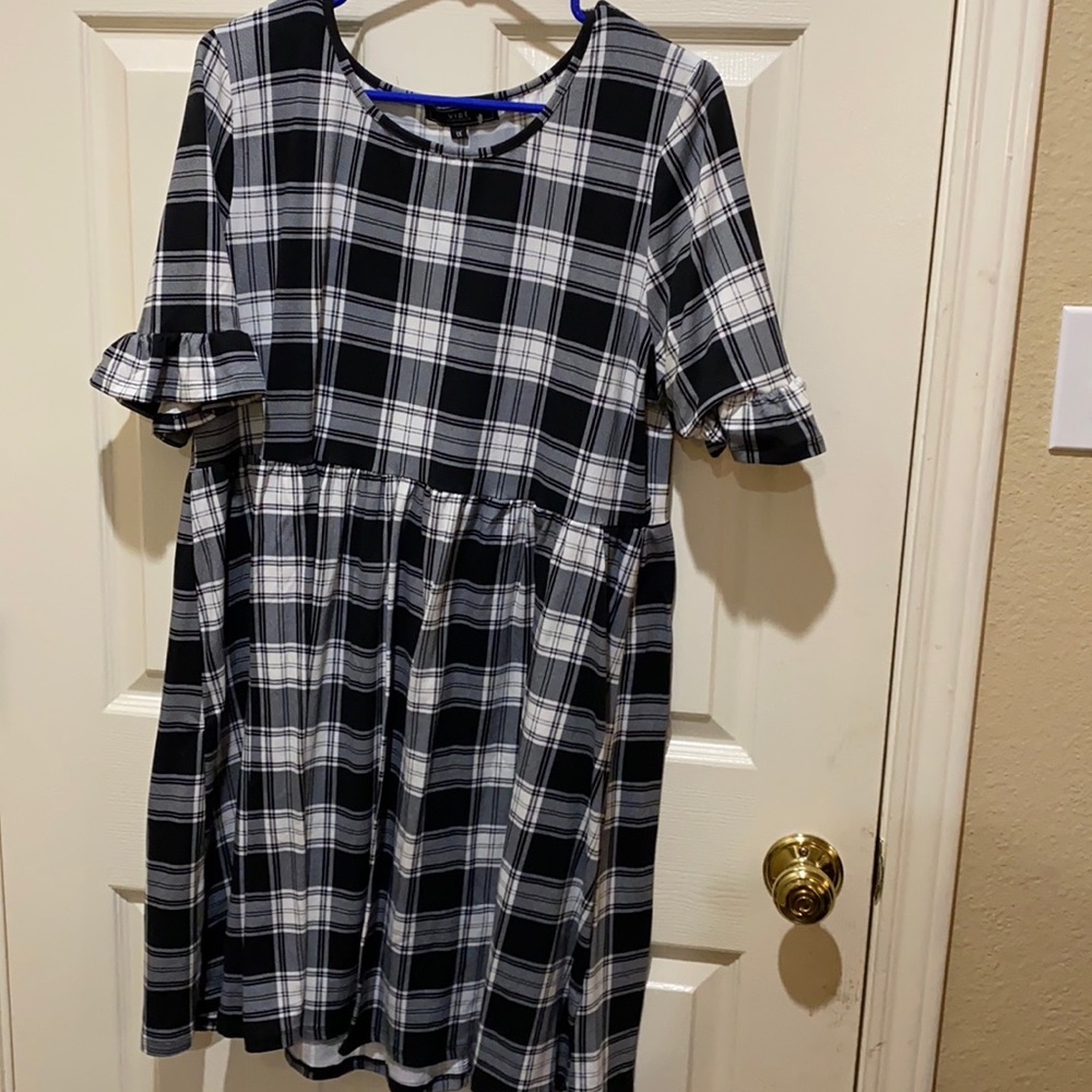 Vibe Dress
